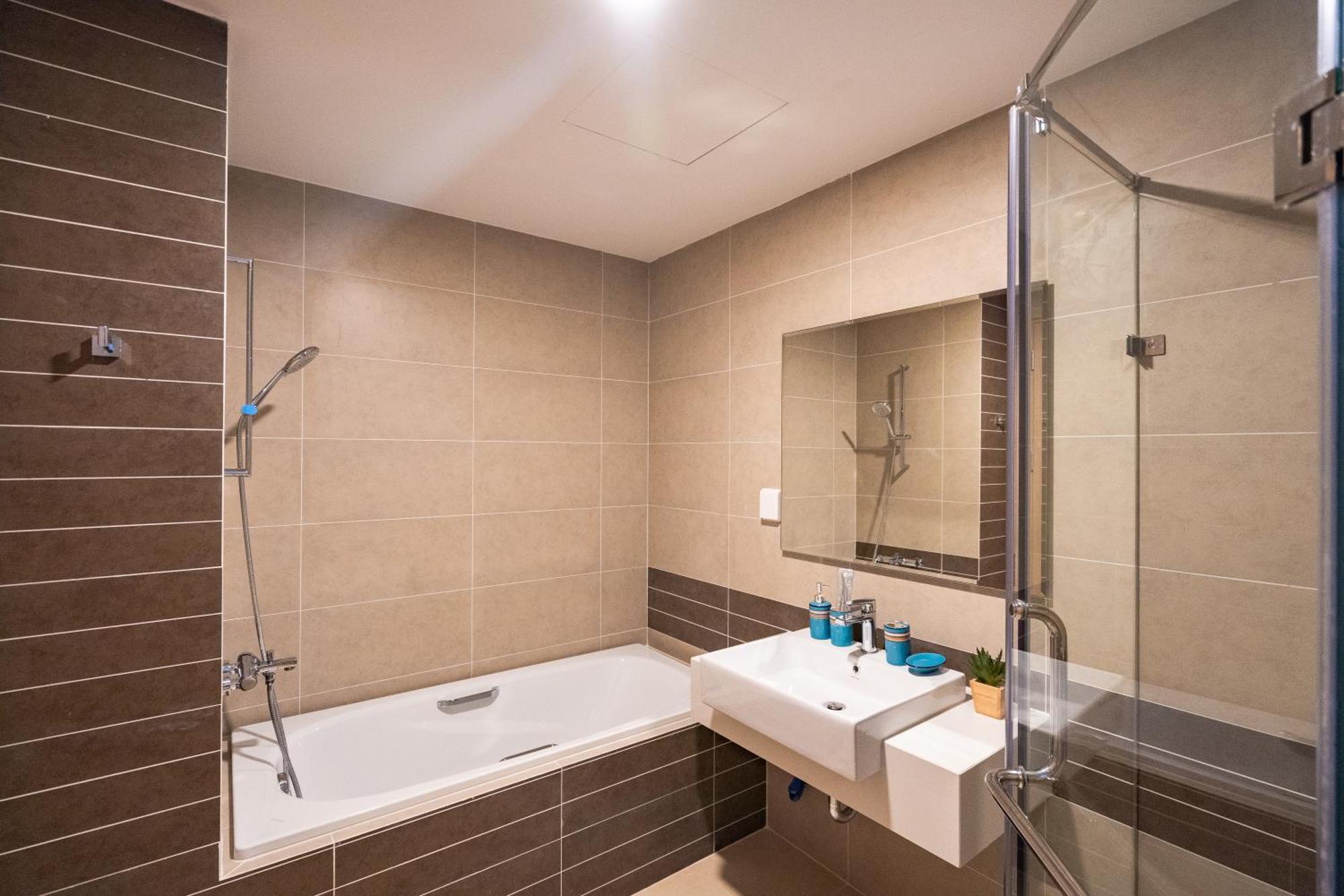 Central Business District Rivergate Apartment - Free Pickup & Pool โฮจิมินห์ซิตี้ ภายนอก รูปภาพ